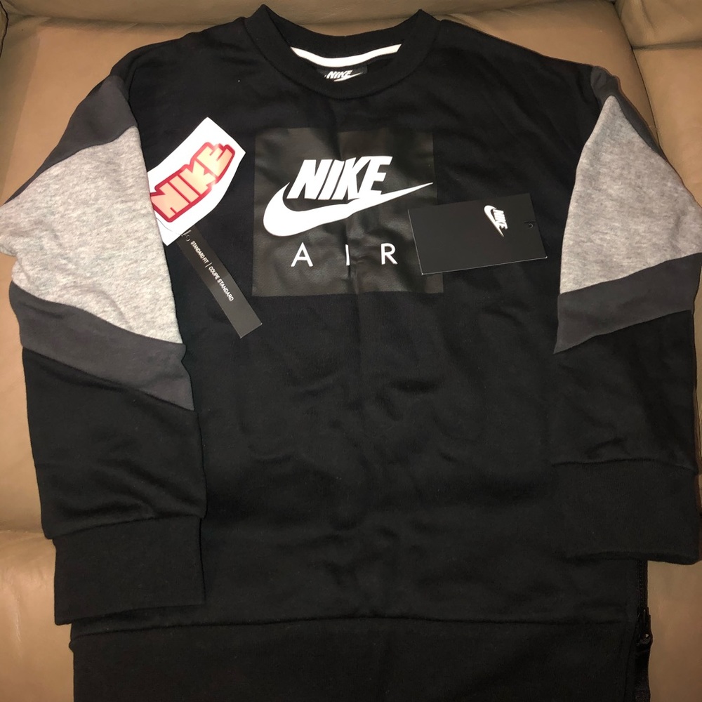 Nike Sweat Shirt